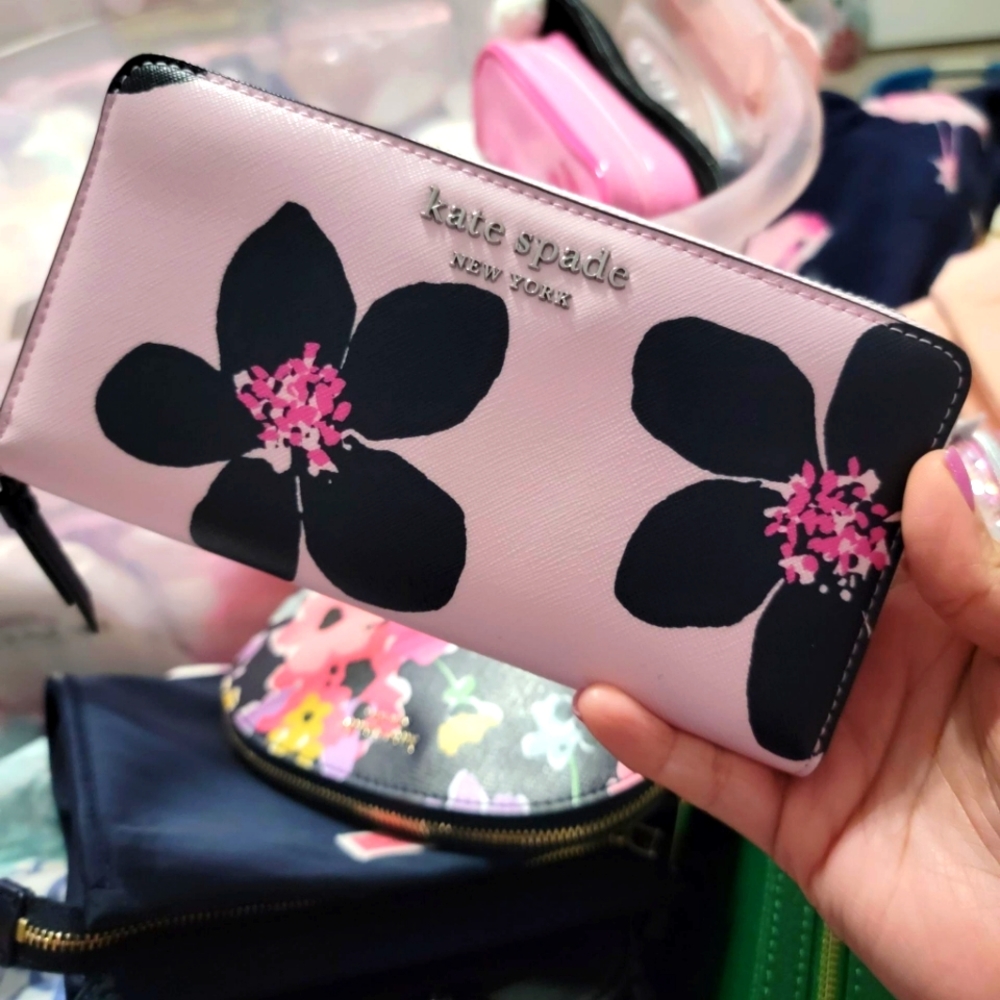 Kate spade continental wallet